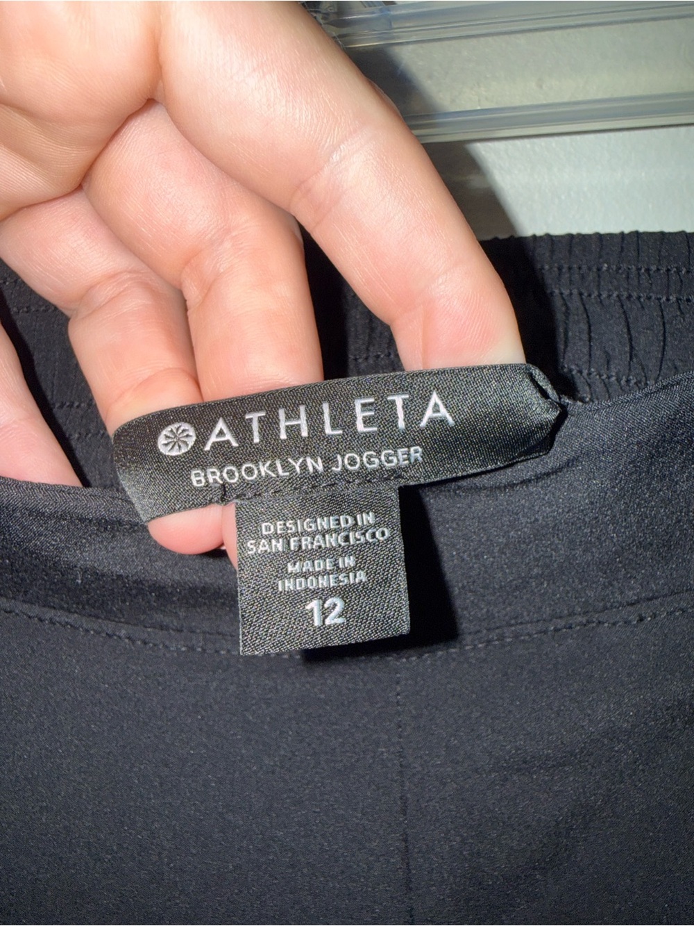 Athleta Brooklyn Jogger in black size 12 women’s - Picture 5 of 10
